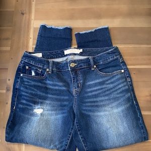 - Torrid Boyfriend Jeans Raw Hem Size 12